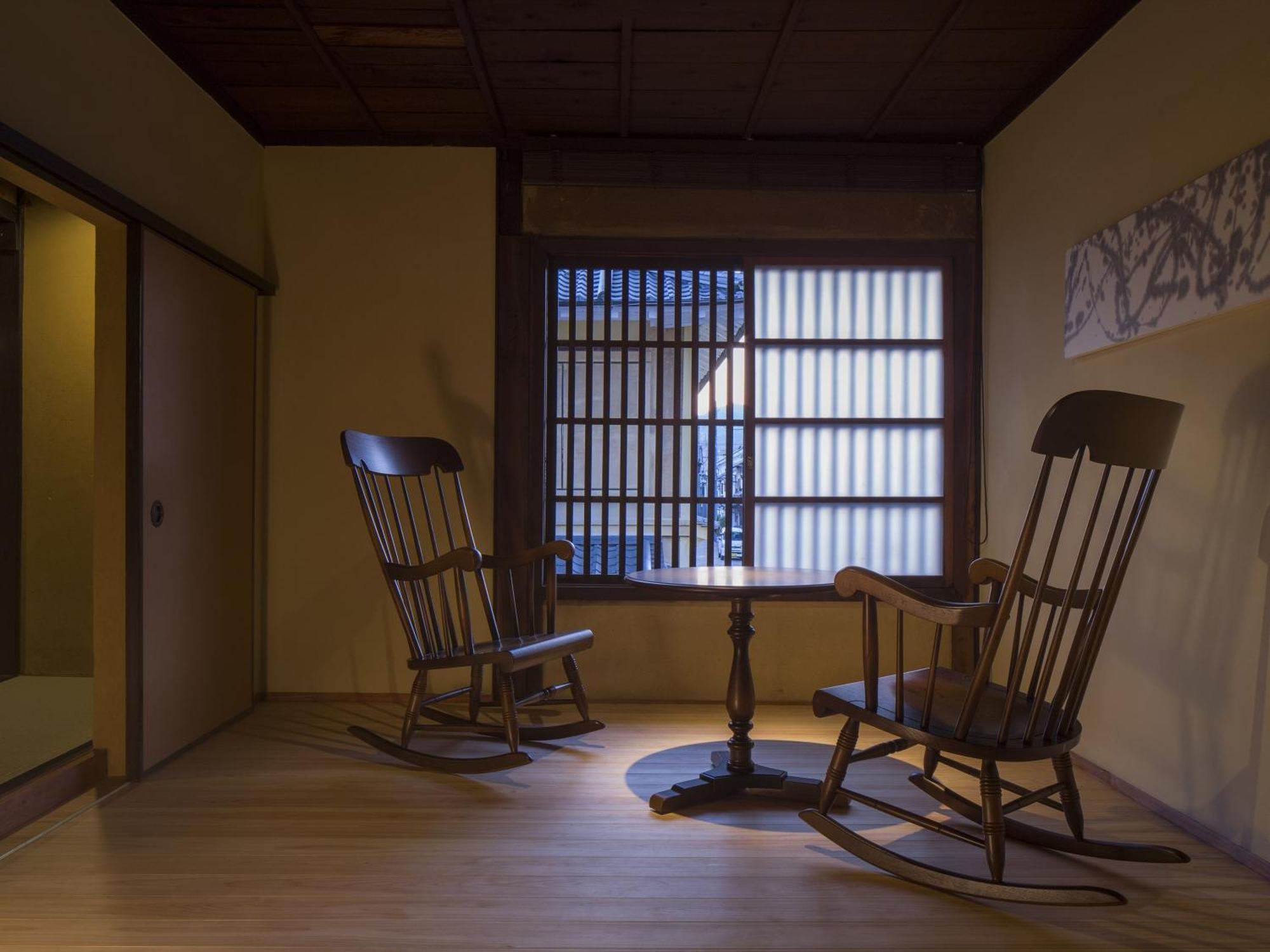 Nipponia Hotel Ozu Castle Town Стая снимка